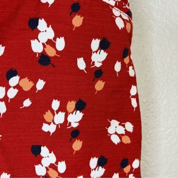 Ann Taylor Loft Womens Chino Shorts Floral Print Stretch Casual‎ 10P Petite Red - Picture 2 of 6